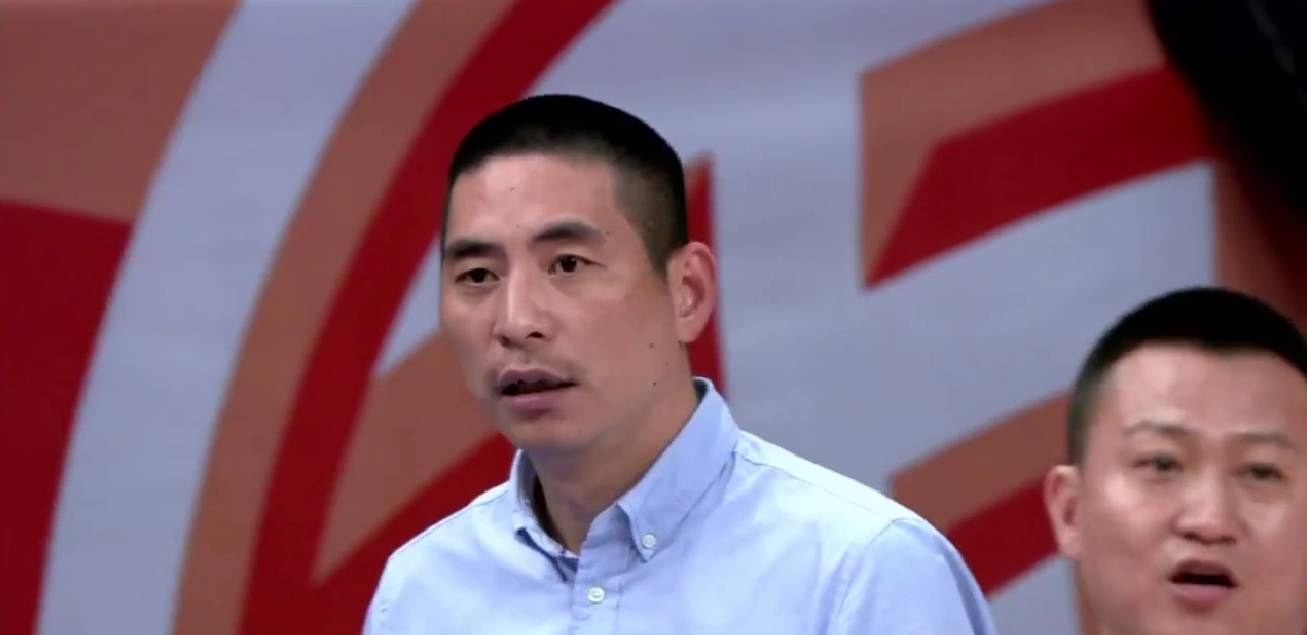 CBA常规赛：辽宁队伤病满营，对阵福建队上半场战况胶着