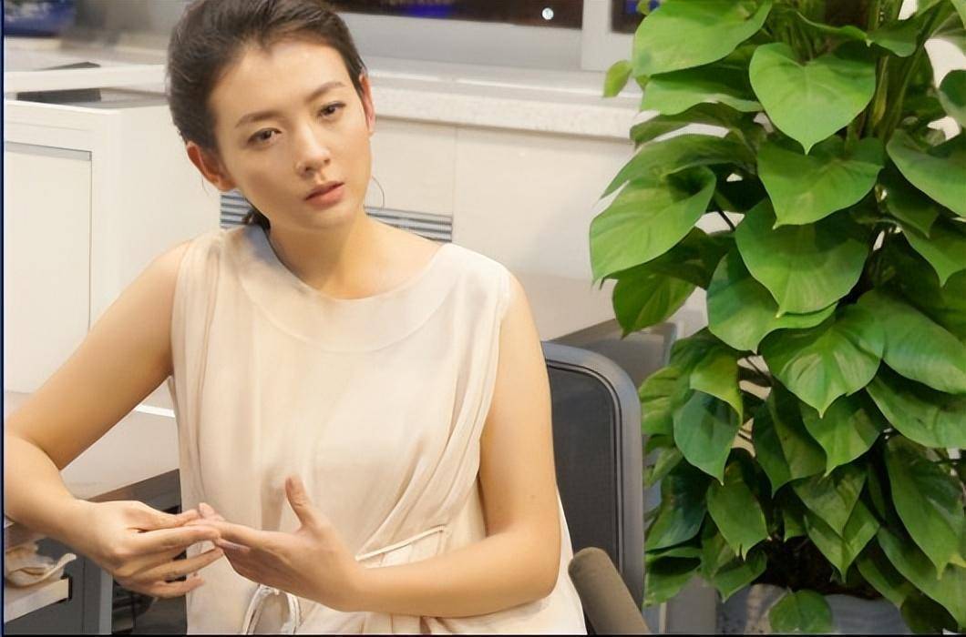 她长得漂亮,演技好,出道23年低调没绯闻,却因男人名字不温不火_崔波