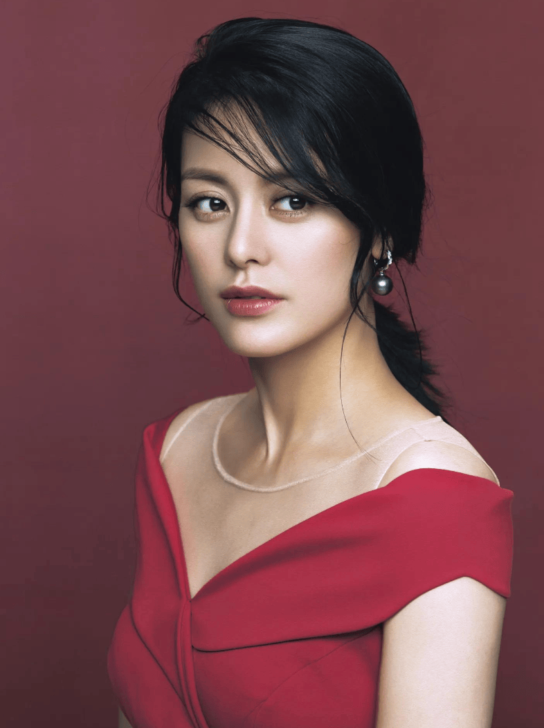 她用自己的实际行动诠释了一个演员的社会责任,展现了她善良的内心