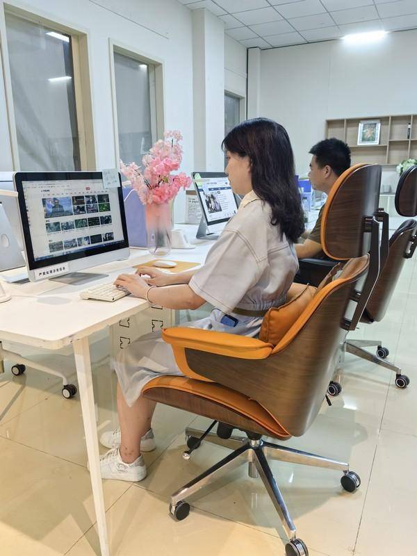 智能与舒适的完美融合 Joypal AI柔性3D豪华办公按摩椅