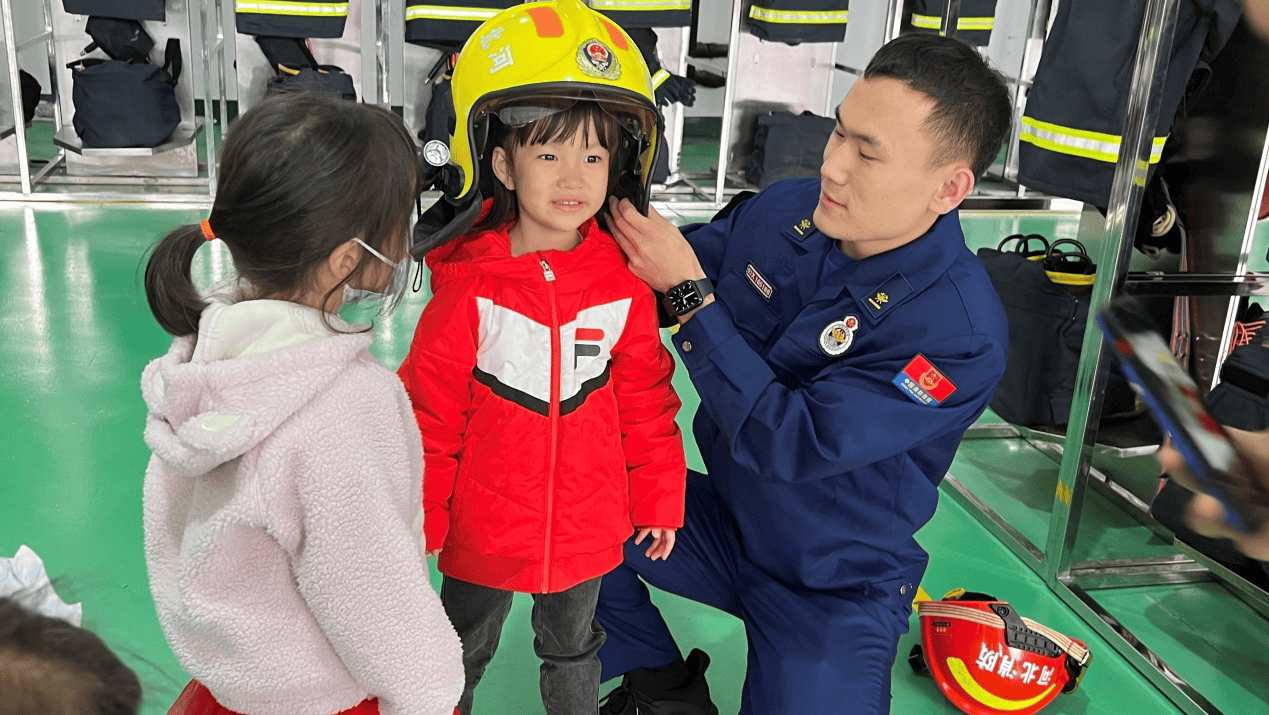 河北保定高新区:消防开放日筑牢校园安全防线