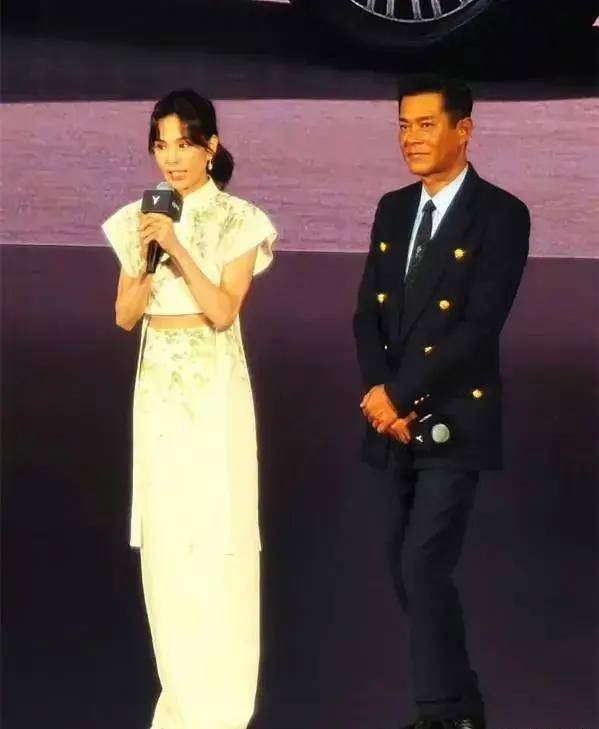 最美小龙女近况曝光:为渣男抑郁自杀,近60岁未婚无子,美如少女