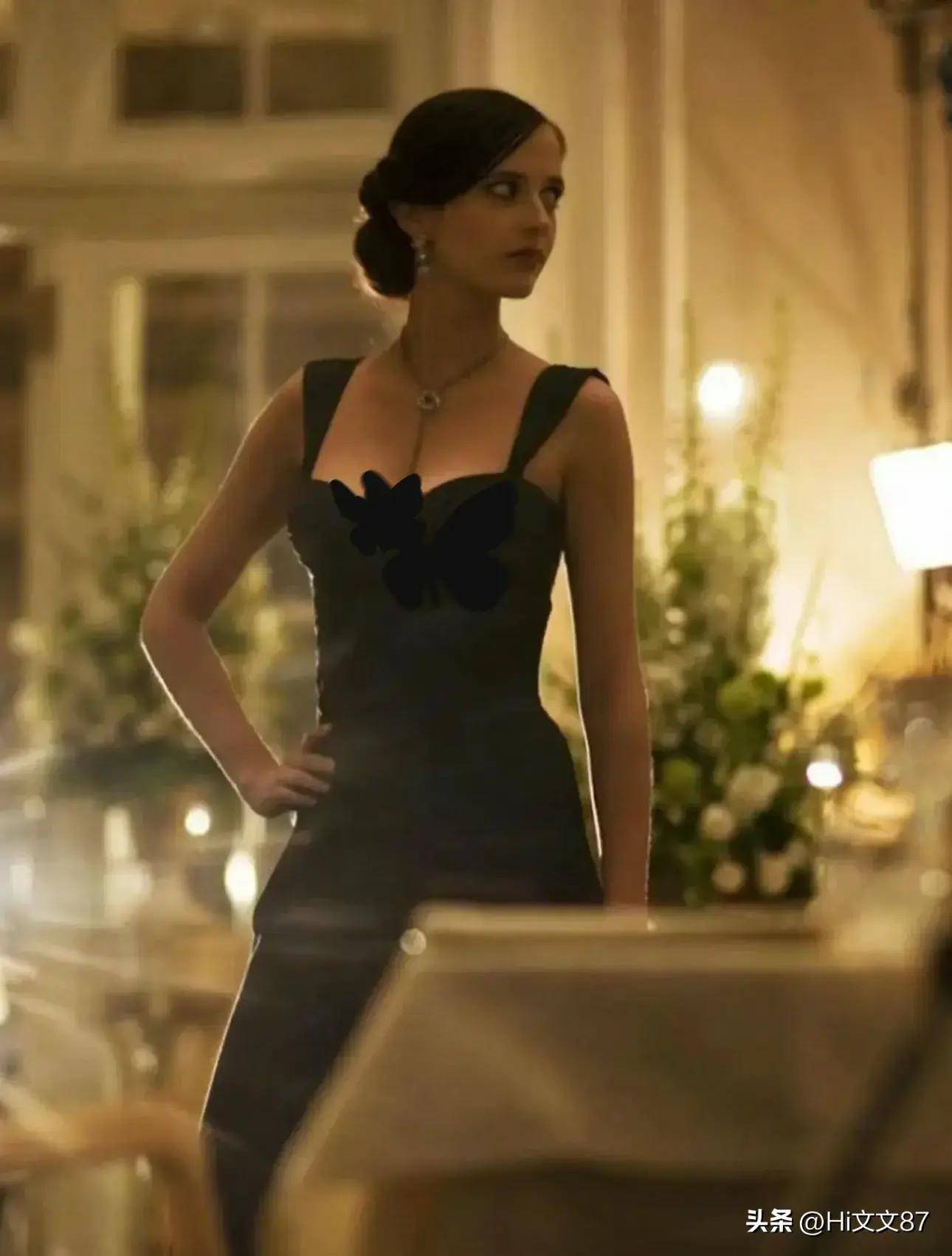 伊娃·格林在影片中将邦女郎维斯帕·林德复杂的内心世界演绎得淋漓