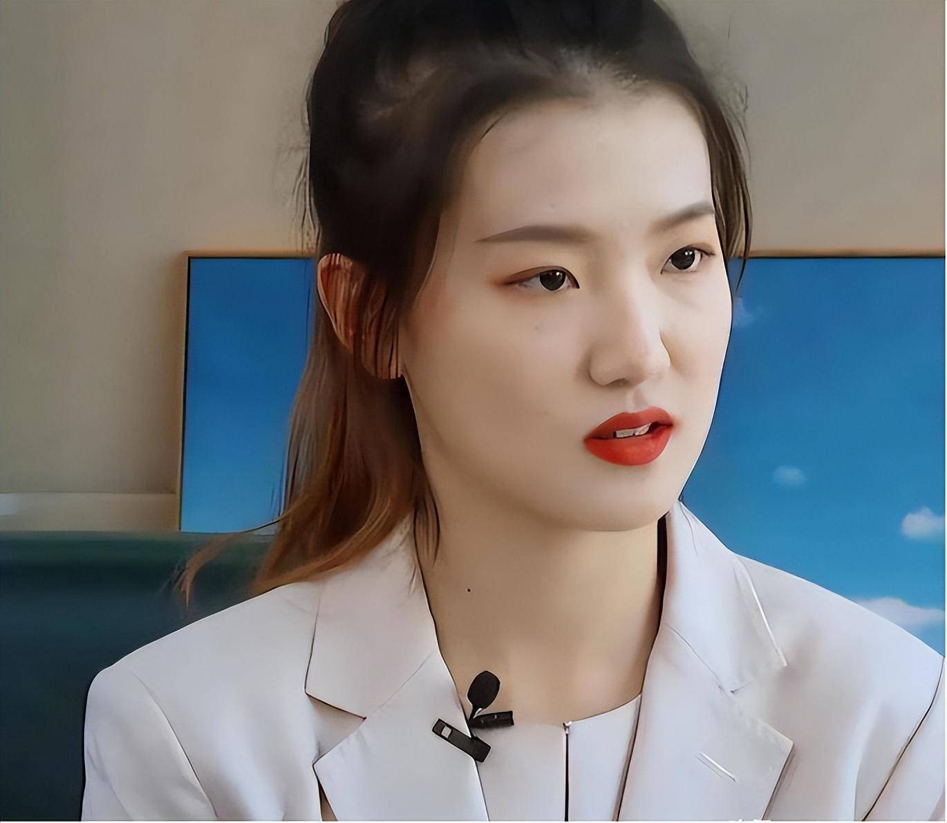 孟羽童离开董明珠,事业未受影响有新起色,与中外大咖同台引瞩目