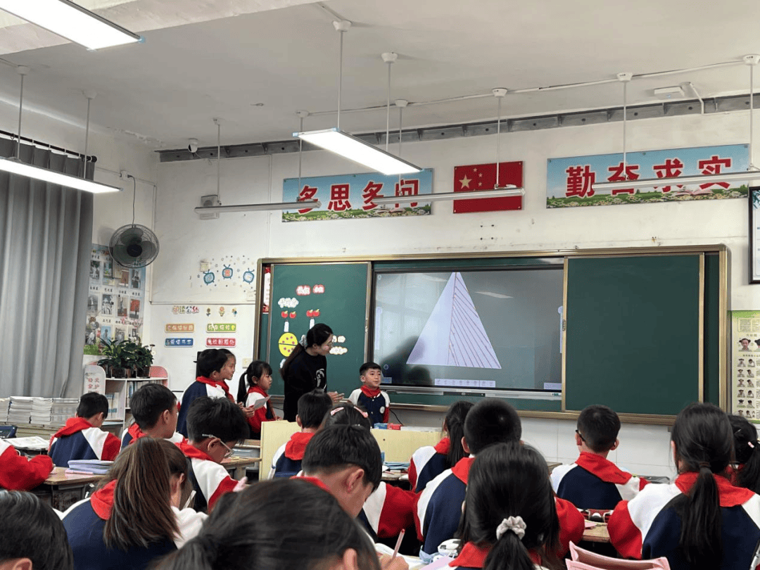 兴化市周庄中心小学图片