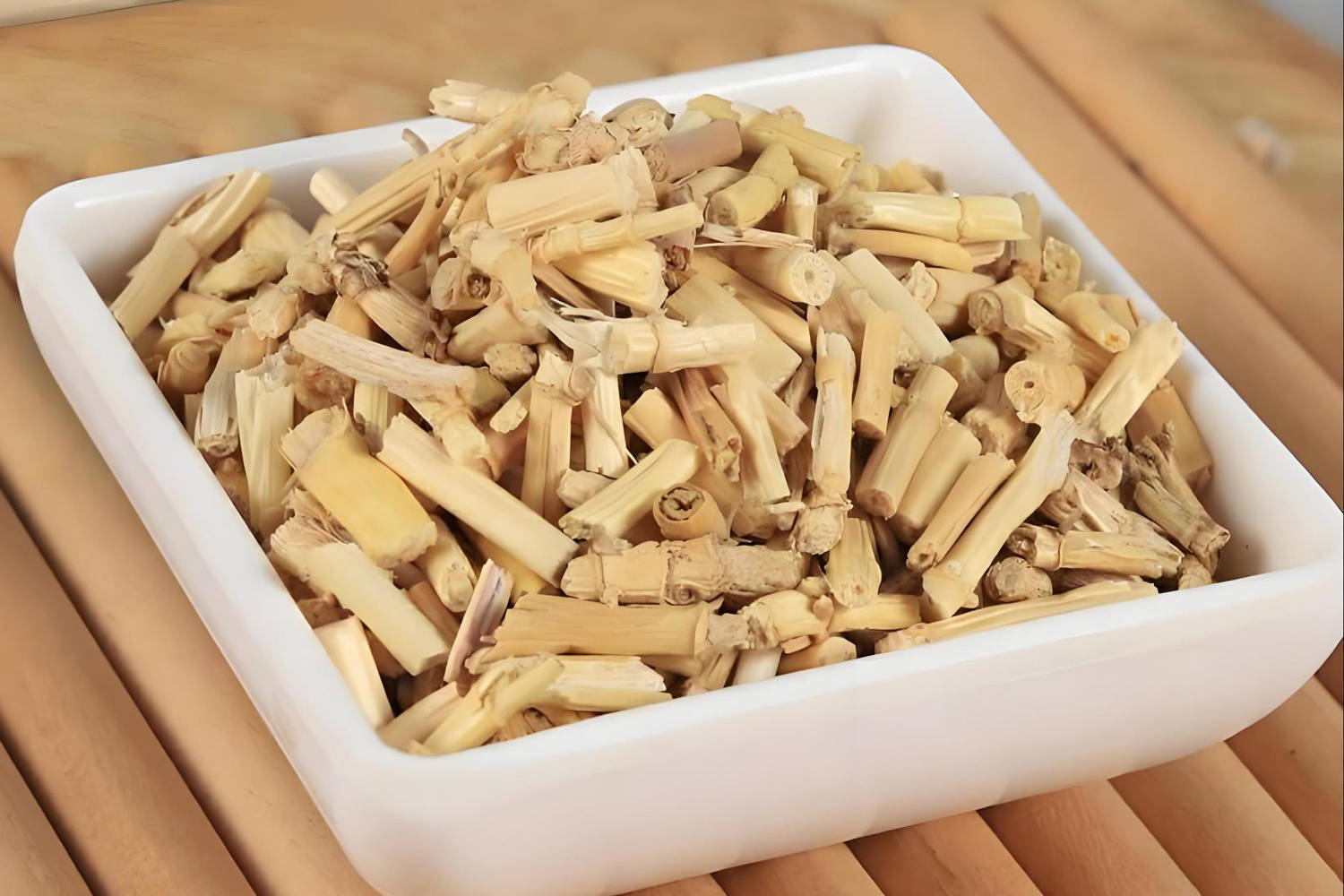 白茅根的不同炮制方法及功效,劲松中西医结合医院中医科