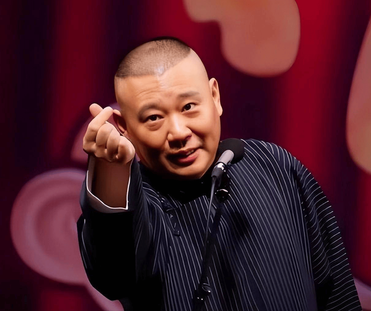 郭德纲疑似回应杨议叫嚣,公开另一隐藏技能,杨议俩账号已被禁言