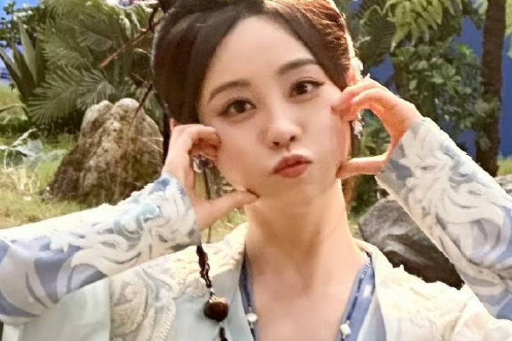 祝绪丹,闫妮赛道的嫡长闺?!_喜剧_外表_幽默感