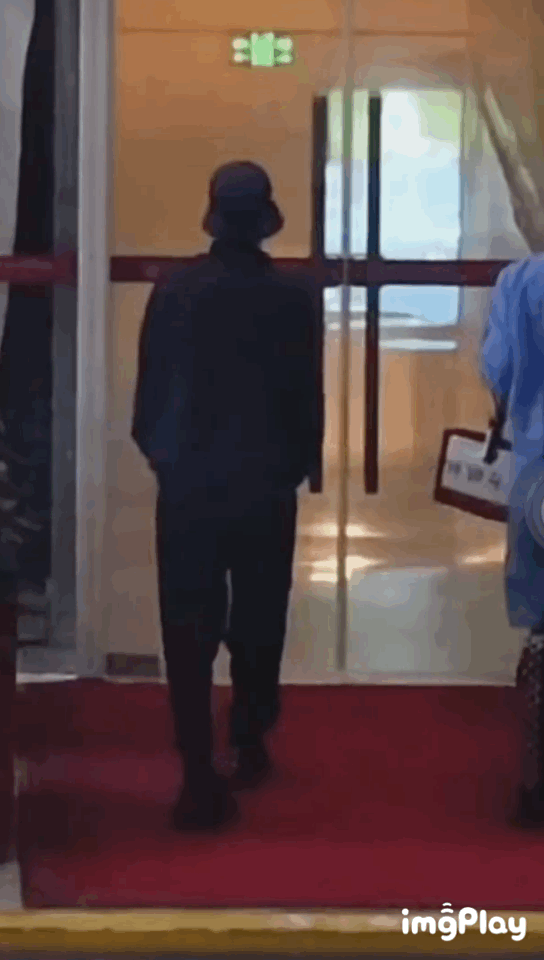 不过也有很多蔡徐坤的粉丝,站出来为他说话的.