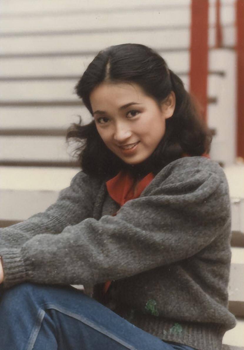 女星龚慈恩:情断黄日华,两任丈夫"背叛"她,60岁坚强优雅