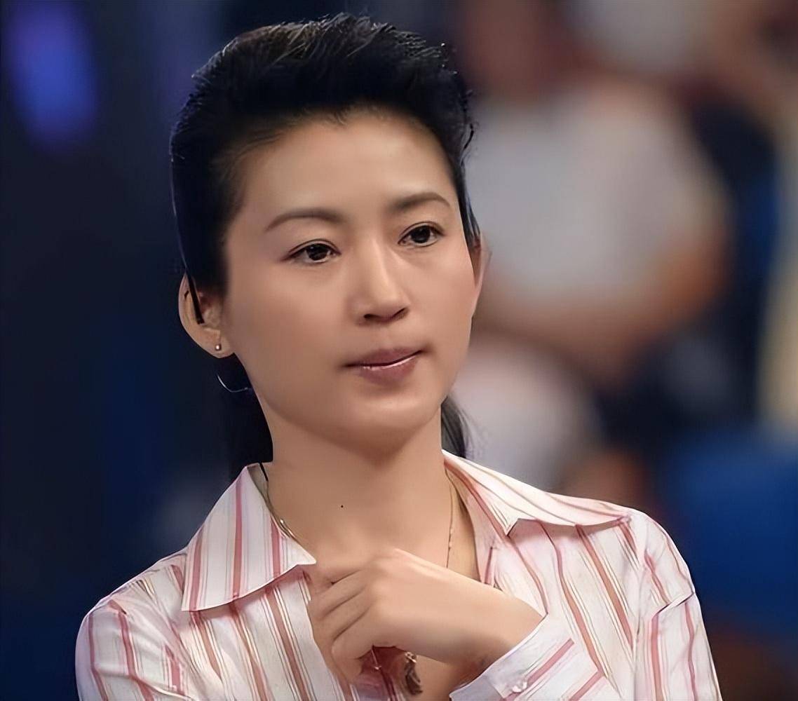 前央视主持人王小丫病重,病床上说出的一句话,让无数人流泪