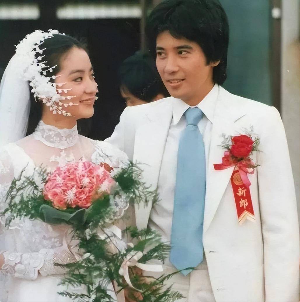 看到秦汉年轻时的照片,才明白林青霞为啥对他死心塌地20年
