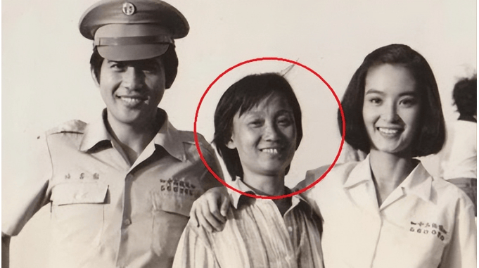 专心当小老婆45年，一人赚钱全家花，为了不得罪原配流产又绝育_刘立立_董令狐_爱情