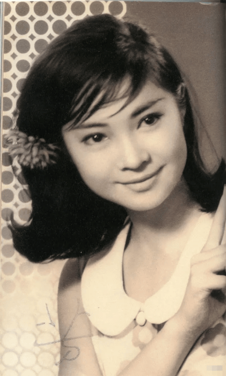 她情断谢贤,秦祥林,逆袭成传奇影后,萧芳芳息影去哪了?