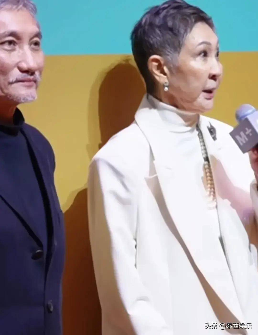 离婚10年后徐克与施南生再次同框,一个表情嫌弃,一个满脸不耐烦_婚姻_感情_电影
