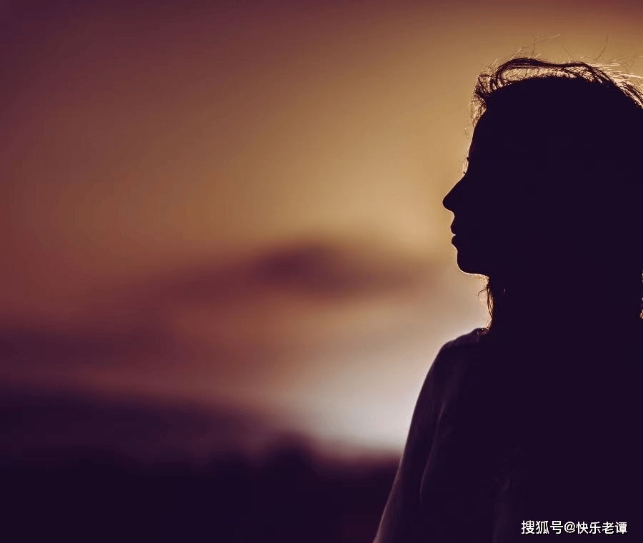 成年人最顶级的体面,就是懂得保持沉默_手机搜狐网
