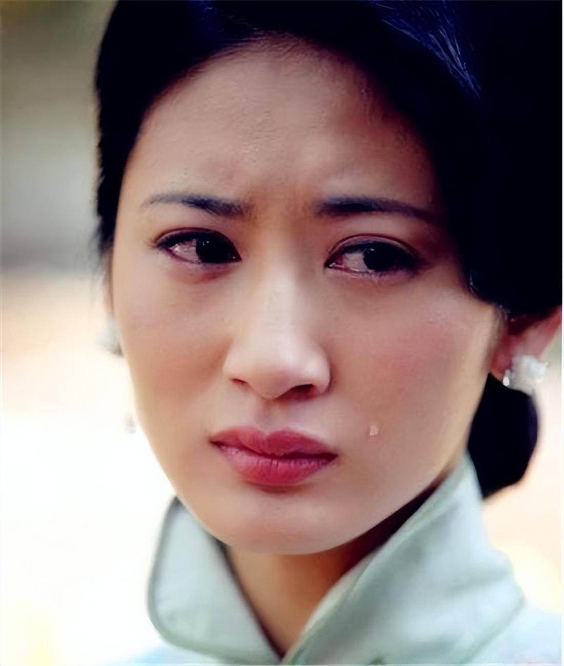 "面带苦相"的18位女明星,天生愁容满面又人生坎坷,真是玄了