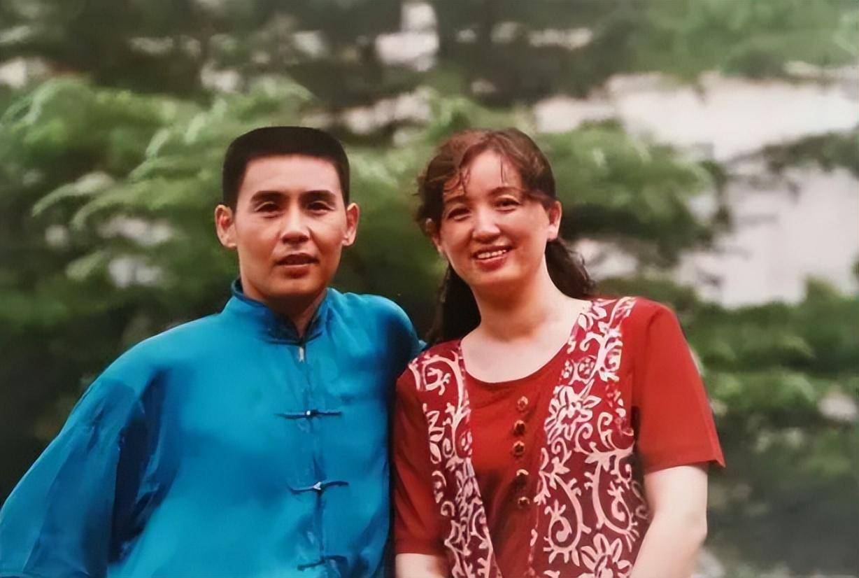 "武坛王子"赵长军:出演《海灯传奇》走红,与初恋妻子相爱到老