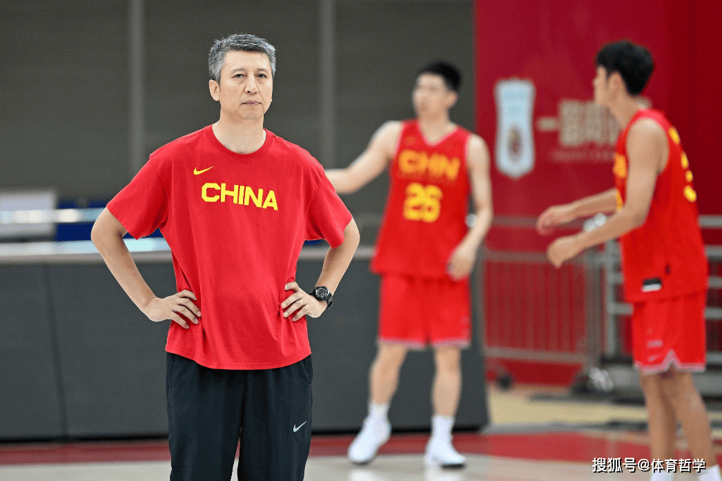 中国男篮12人大名单出炉：胡明轩队长，徐杰杜润旺遗憾落选