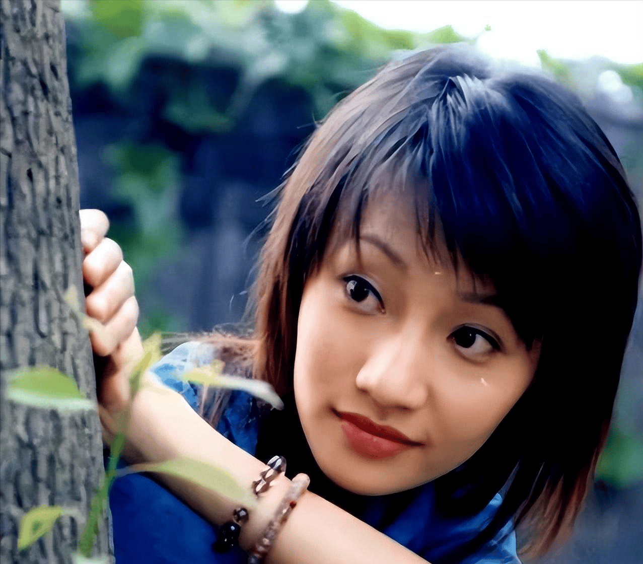 "红颜薄命"潘星谊,因滑倒撞碎鱼缸身亡,葬礼上姚晨哭成了泪人