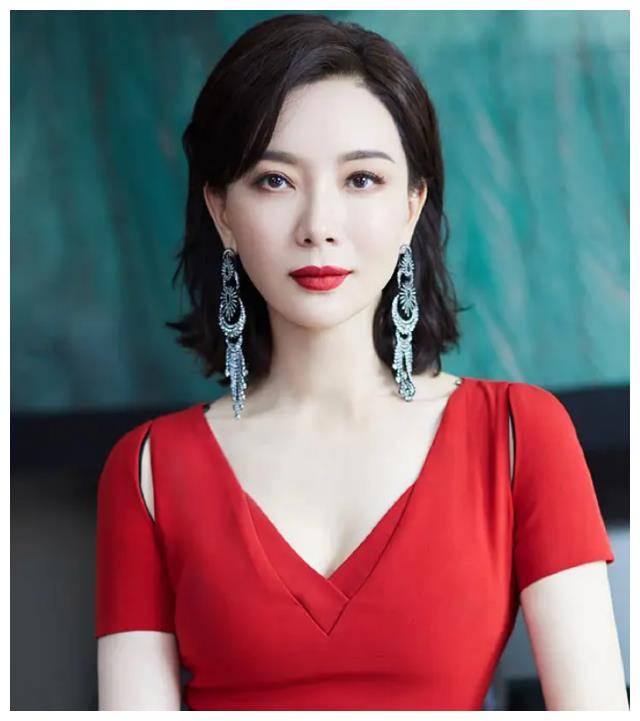 这一次,"过度医美"的反噬,在46岁的陈数身上展现得淋漓尽致!