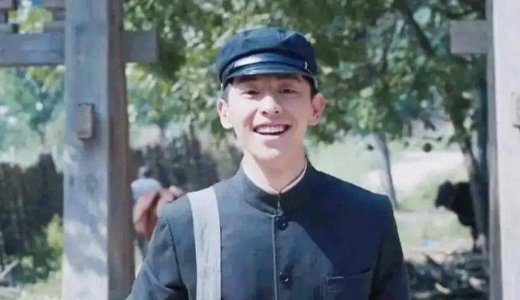 "封杀"不到3年,再看邓伦如今的处境,他很可恨,但也很可悲