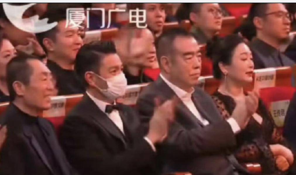 这一夜,当刘德华弯腰的瞬间,陈凯歌的反应,让他的形象一落千丈