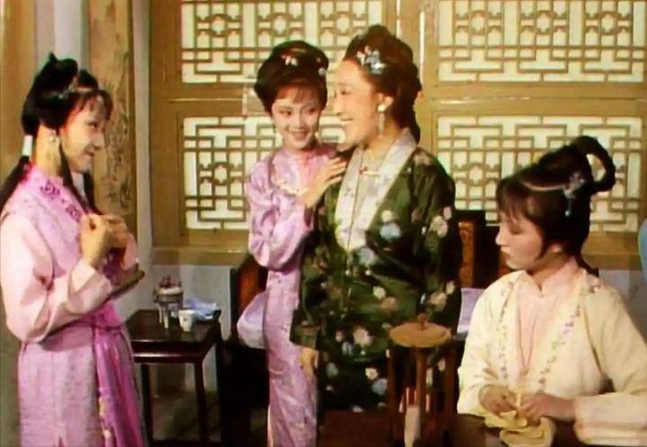 林黛玉死后,薛蟠为她做两件事,每一件既在意料之外,又在情理中