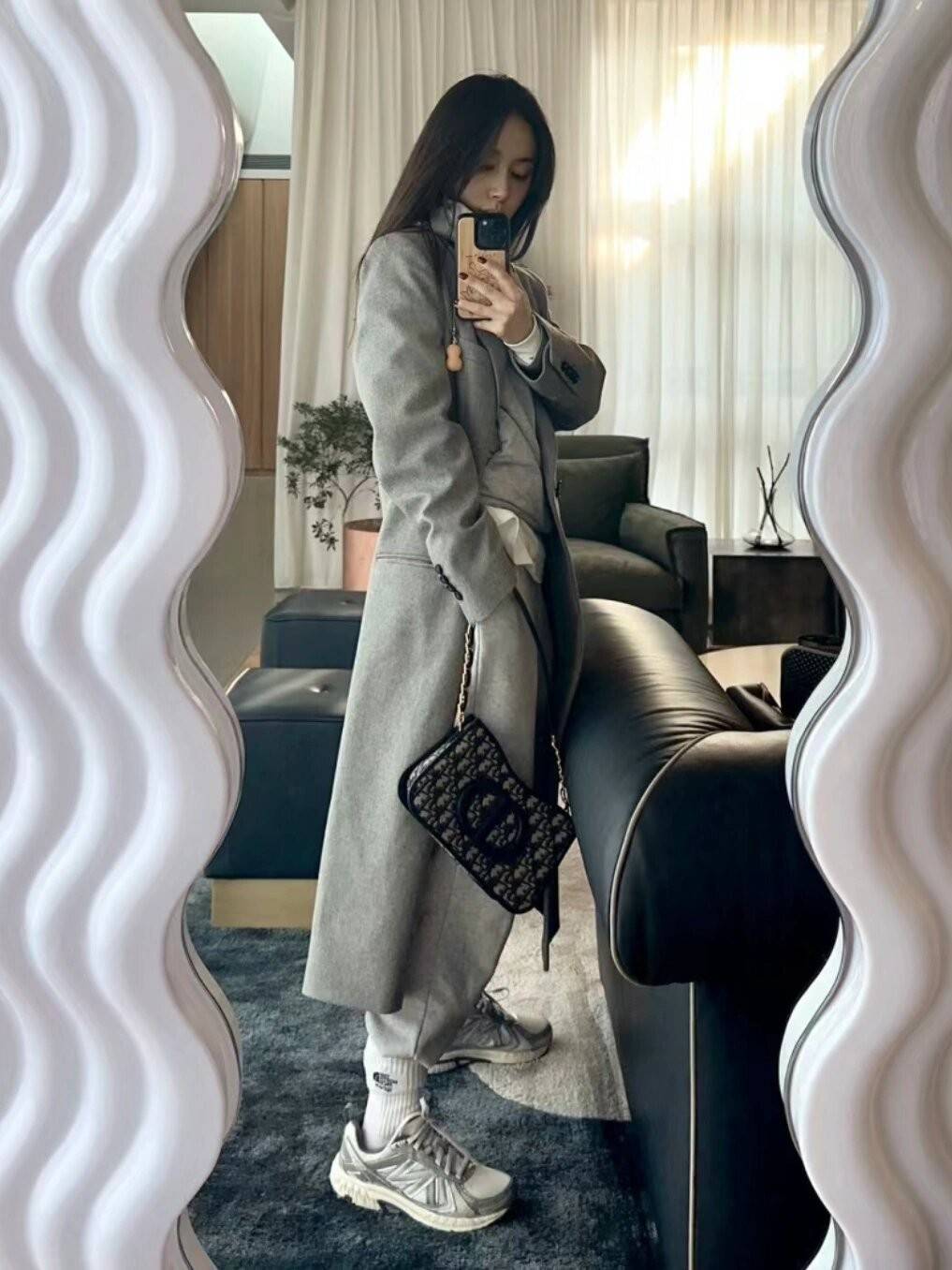 看了王子文的穿搭,我悟了:大衣不配半裙,高跟鞋,才更高级洋气