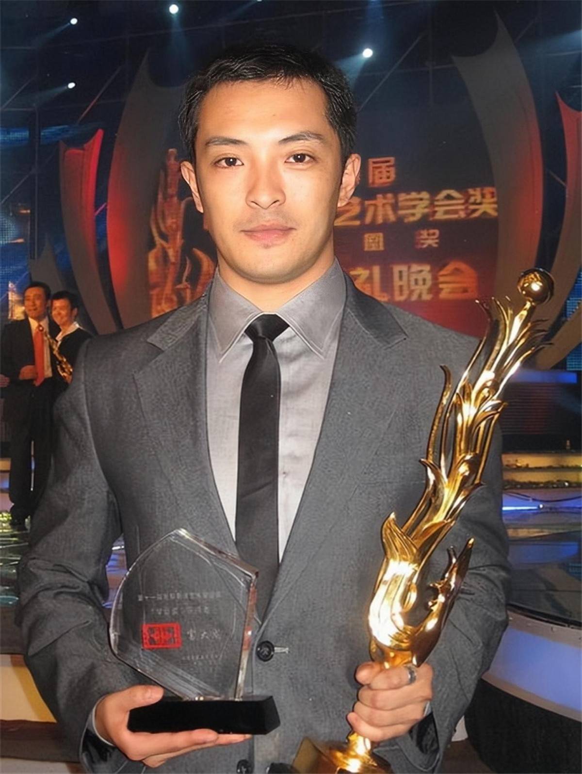 "最穷影帝"富大龙:宁送外卖也不愿接烂剧,如今演技却饱受质疑