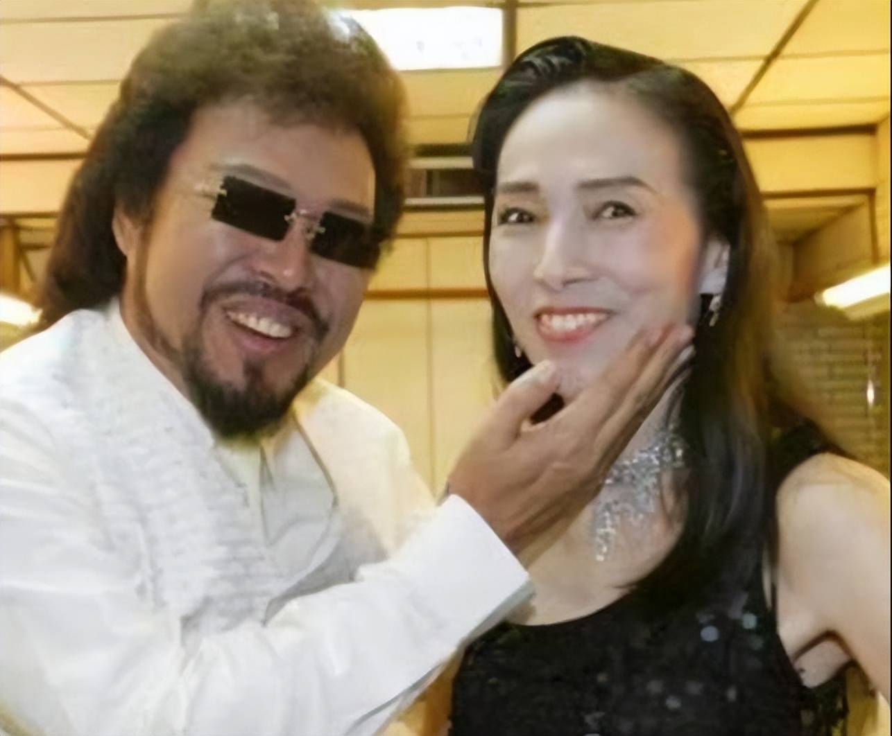 "台湾富婆"许纯美:61岁被鲜肉骗财骗色,现任丈夫比她小23岁