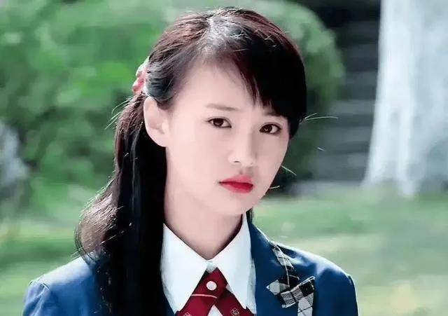 郑爽的滞留美国现状:又胖又秃生活窘迫,为留美国找白人男友