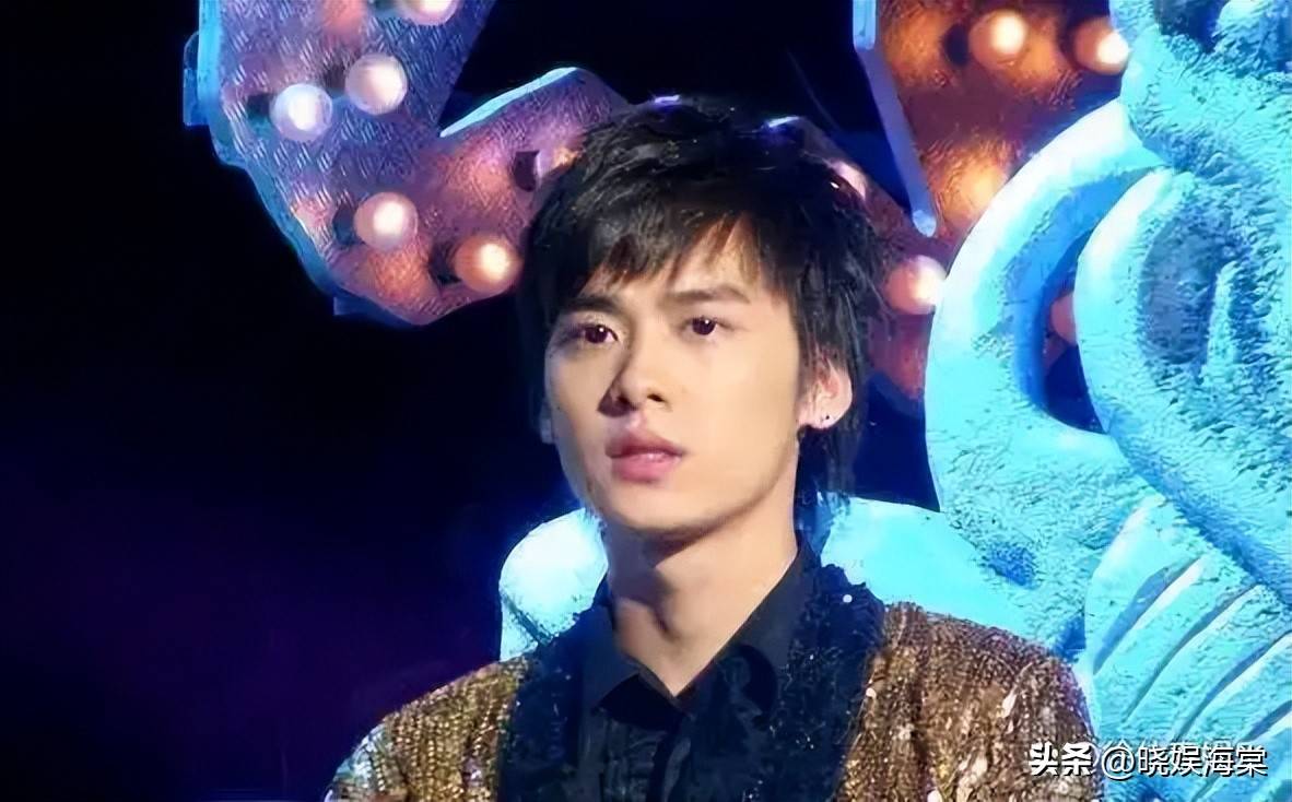 核查后,李易峰对自己多次pc的事实供认不讳,被依法行政拘留了.