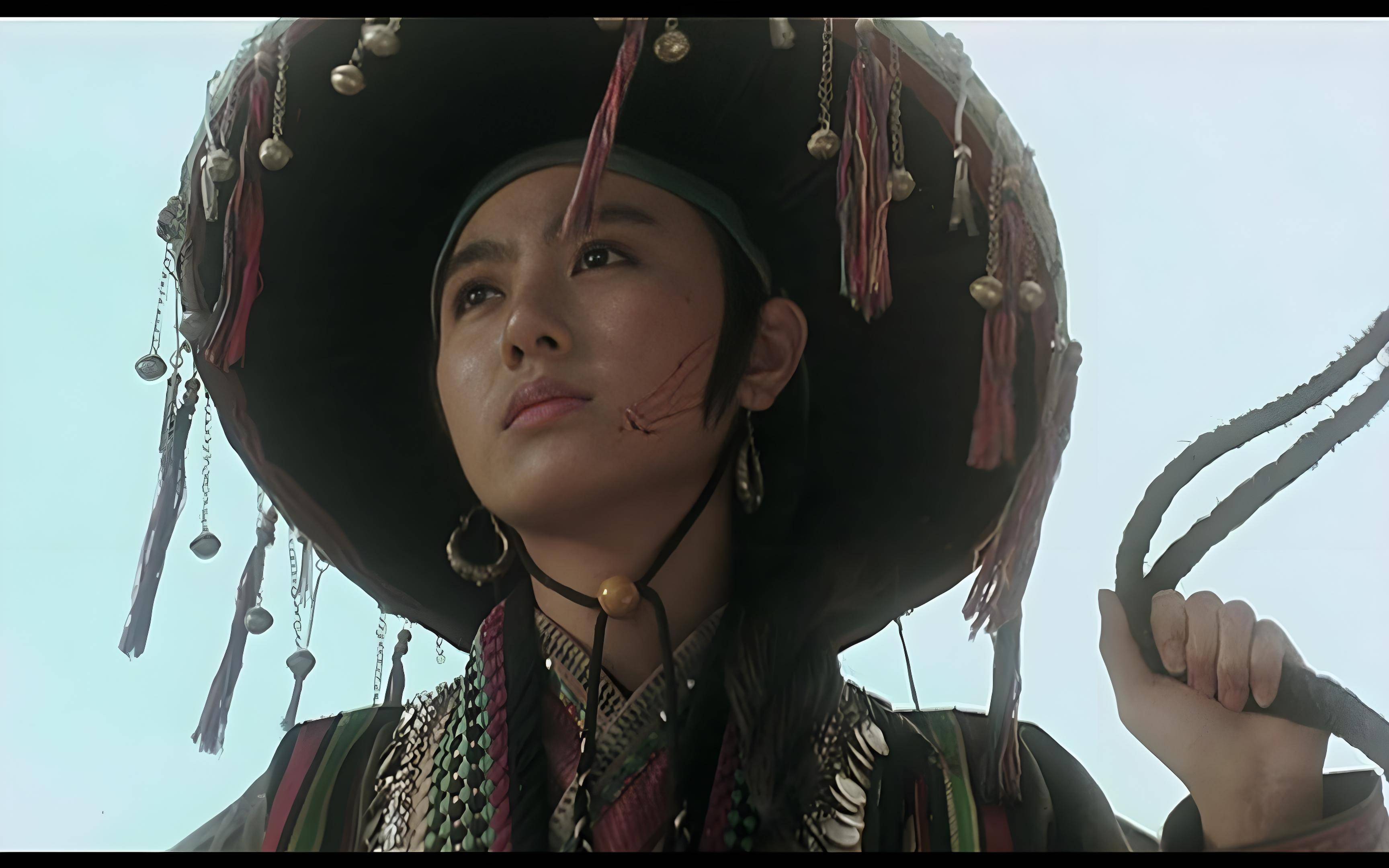 此时正在筹拍笑傲江湖之际,诸多大牌明星加盟,徐克想邀请李若彤参与