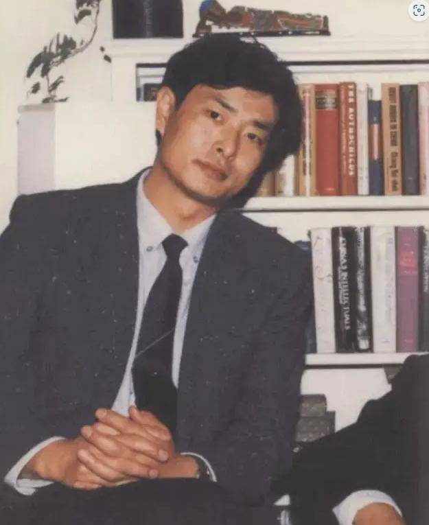 濮存昕当红时期急流勇退,几乎销声匿迹,是否是时代"抛弃"了他