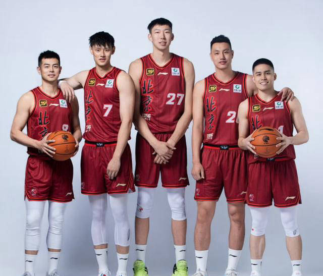 北京男篮:周琦复出,迎新赛季首秀,完整阵容将现身_阶段_广东_深圳