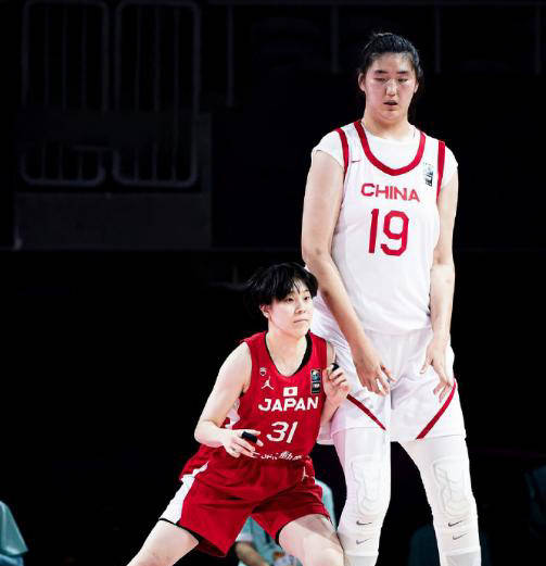 张子宇被誉为中国篮坛历史第一人 马健赞其天赋过人_WCBA_亚洲杯_山东