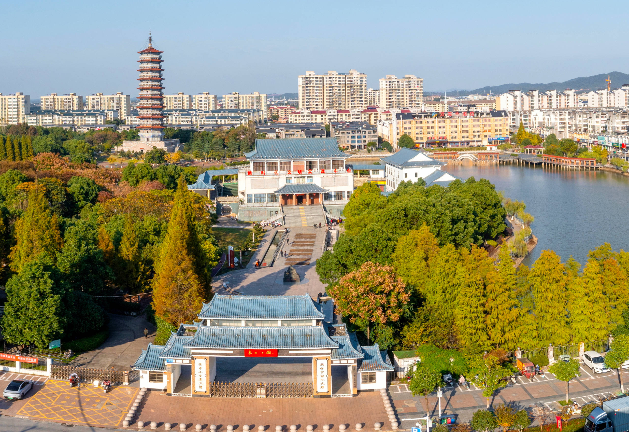 江西省抚州市金溪县:小微公园冬景美