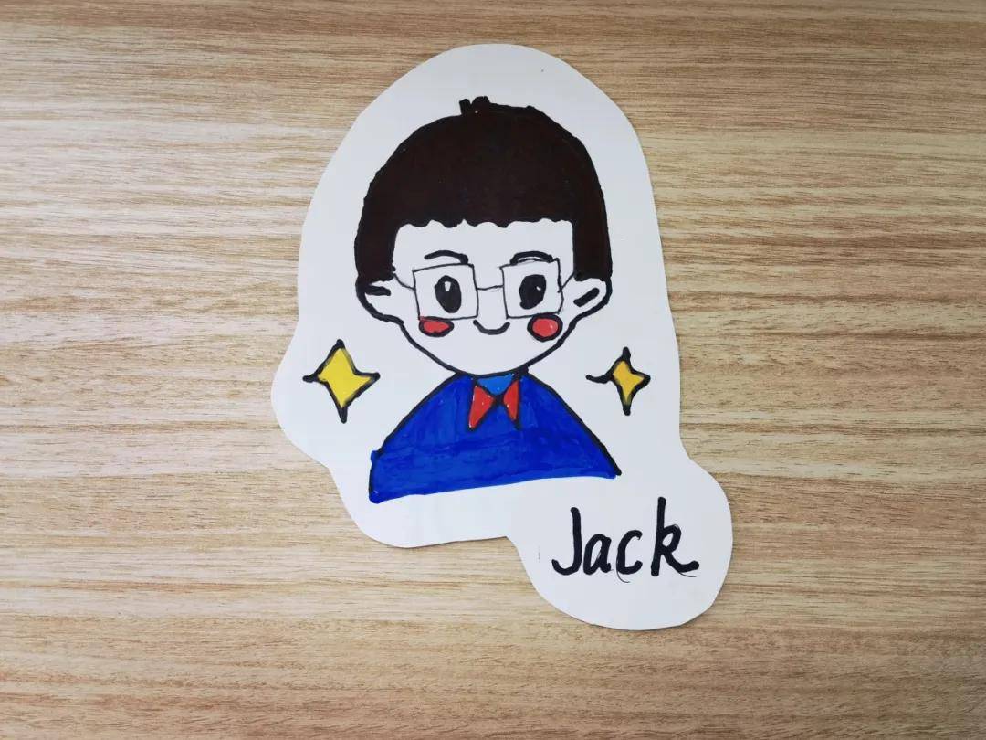 学生们热情参与,他们用画笔精心绘制自画像,五彩斑斓的色彩展现出孩子