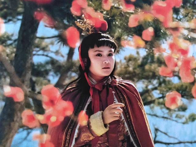 红楼梦:贾宝玉为何认十八岁的贾芸做干儿子?