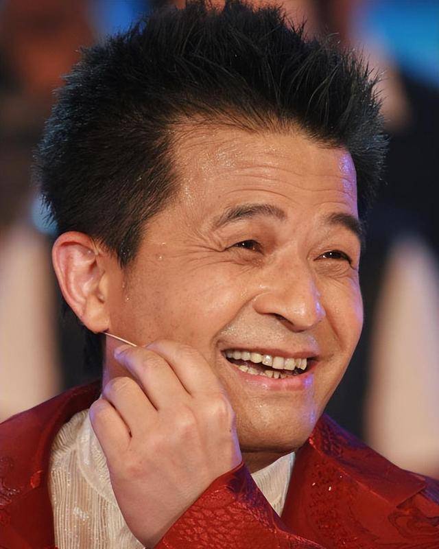 毕福剑承认再婚且有俩孩!仍属央妈老干部局,前妻加拿大安享晚年