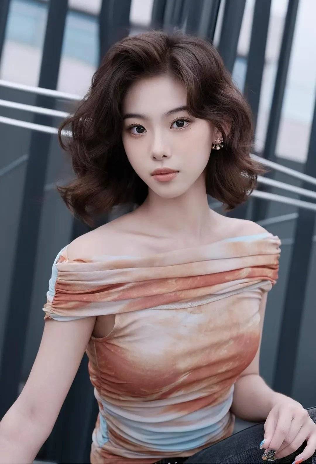 年末焕新:大波浪烫发与雾感染发的绝美邂逅