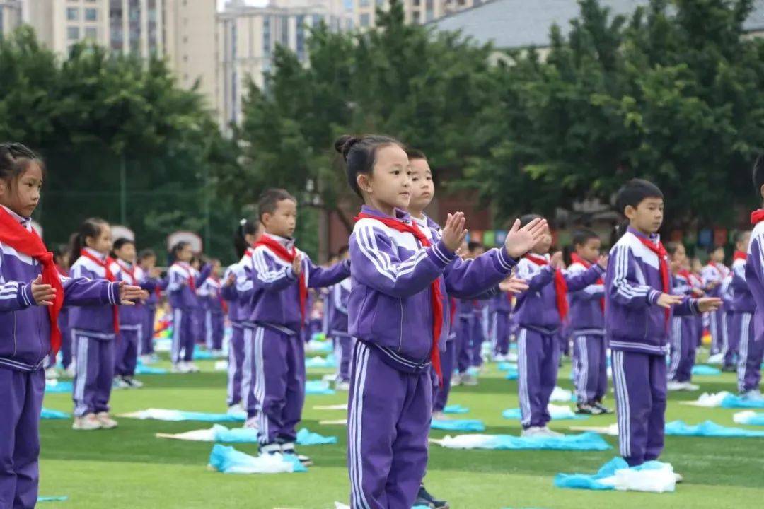 重庆永川:打造课间体育锻炼新样态 兴龙湖小学率先推出课间15分钟