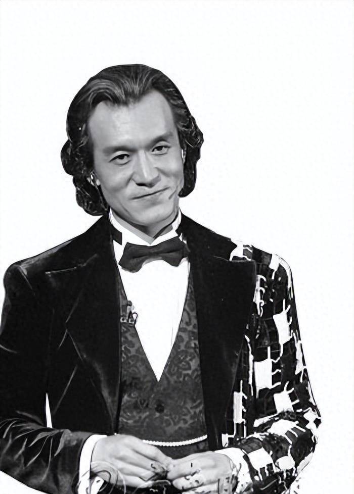 李咏:时隔五年死因被揭开,不是去美国享福,而是怕年迈父母担心