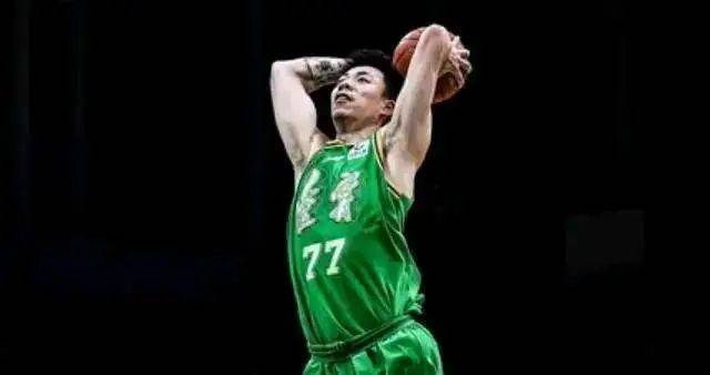 CBA激战：辽宁天津争锋，张镇麟复出影响战局