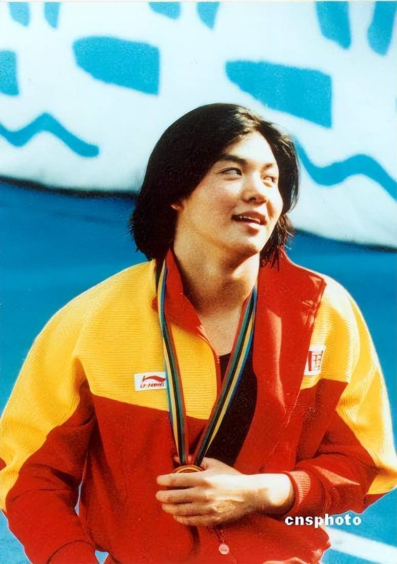 "泳坛名将"庄泳:退役创业成富豪,共有过两段婚姻,今幸福美满