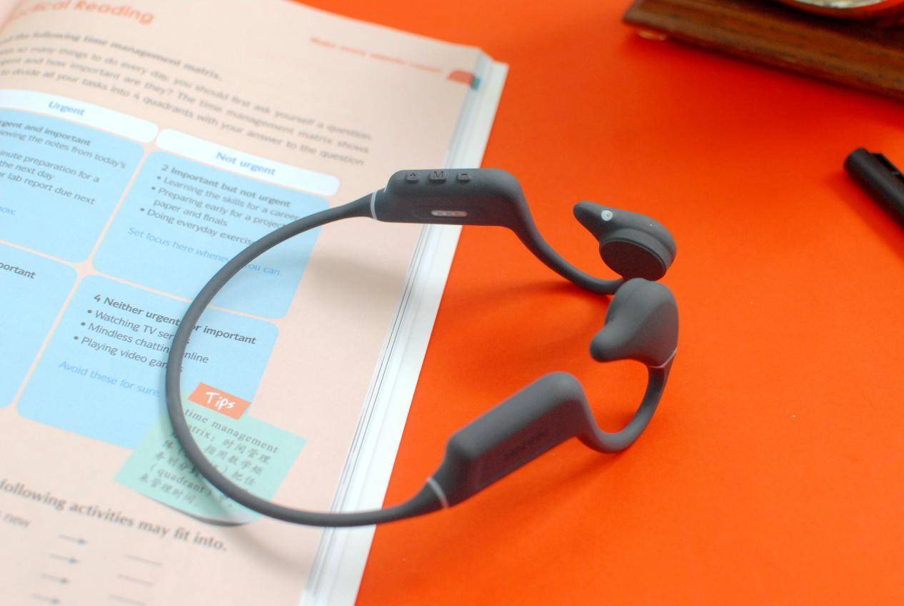 马拉松跑步耳机推荐哪款比较好?2025年五款热门马拉松跑步耳机需知