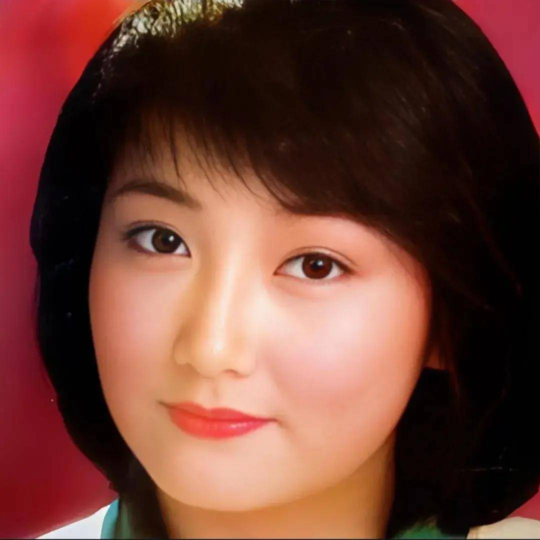 遁入空门的香港丽的电视首席花旦～马敏儿,读书不行,演戏却成名!