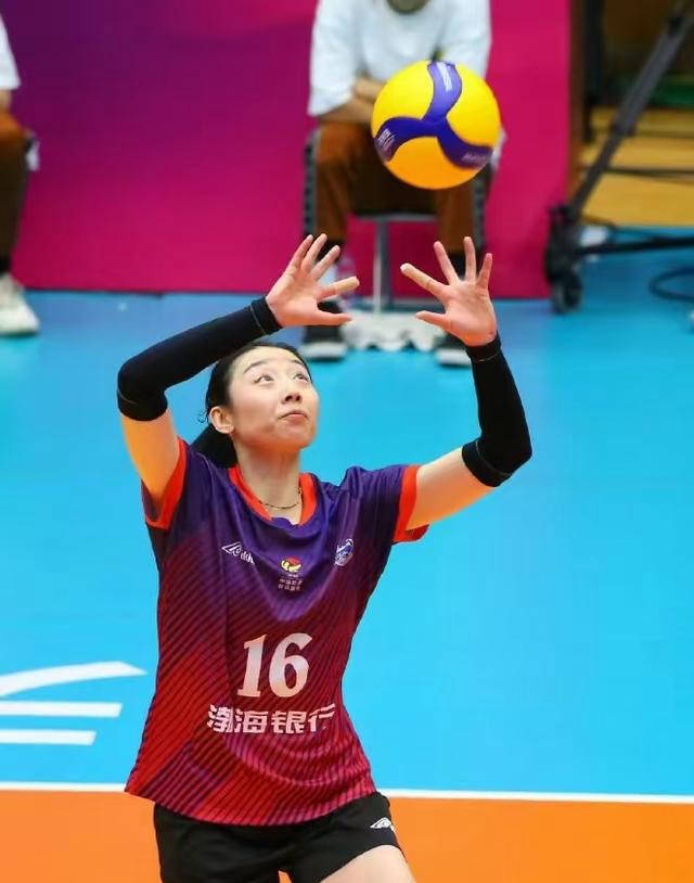 姚迪与丁霞——谁将成为中国女排新周期的首发二传？_世俱杯_传球_比赛