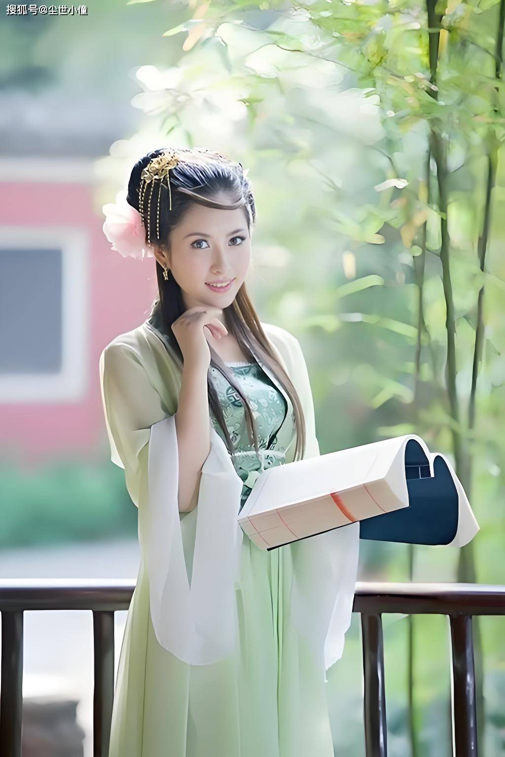 才女出上联:提枪直入两扇门,豪气冲天;没想到才子的下联更绝妙